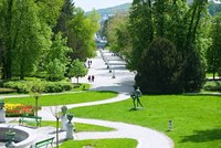 <p>
	 Plečnikova promenada, kulturni spomenik državnega pomena, je eno najpomembnejših Plečnikovih del.
</p>
<p>
	 Foto: Artinfoto.si
</p>